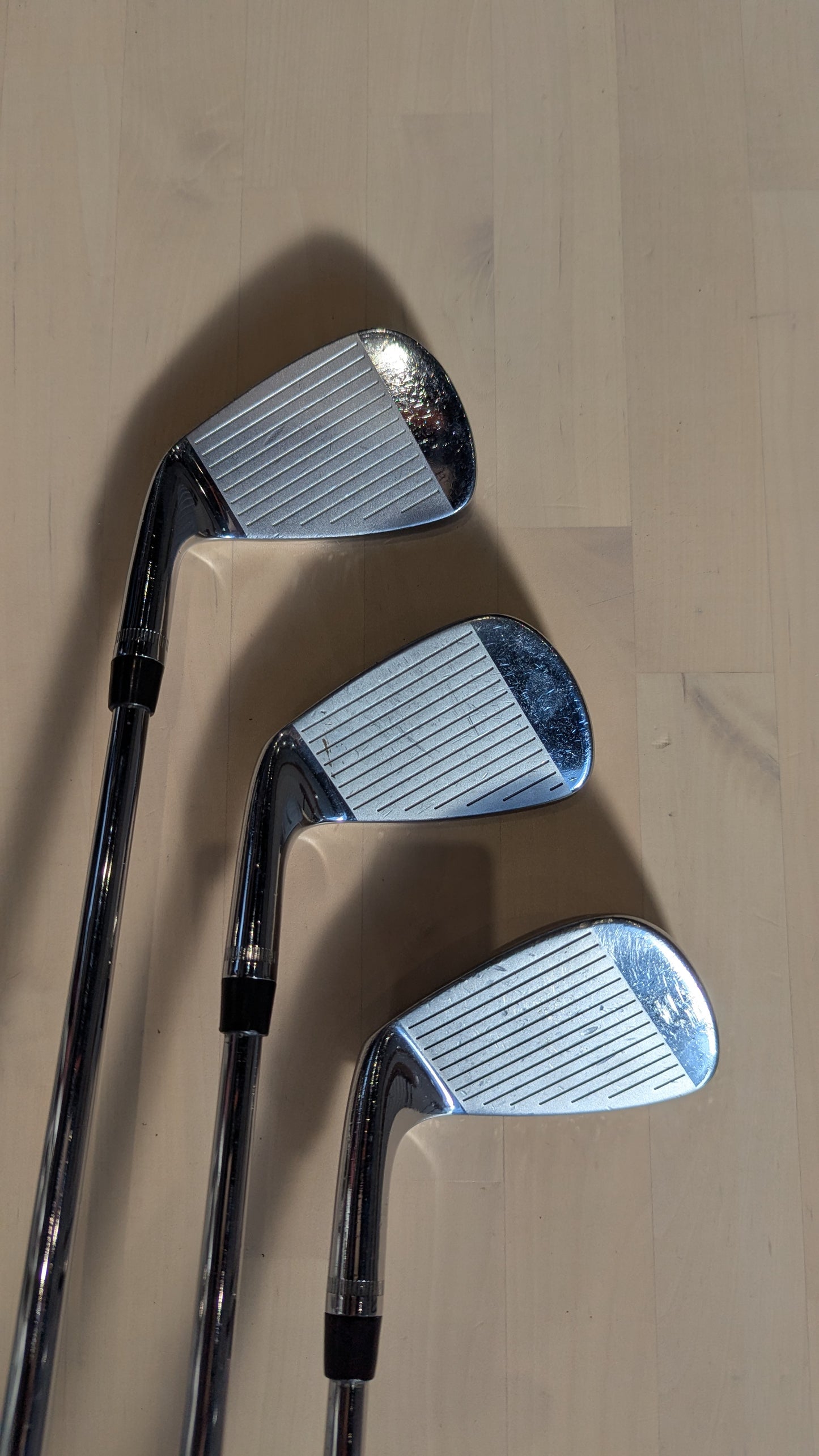 Wilson Staff FG Tour V2 4-PW Iron Set