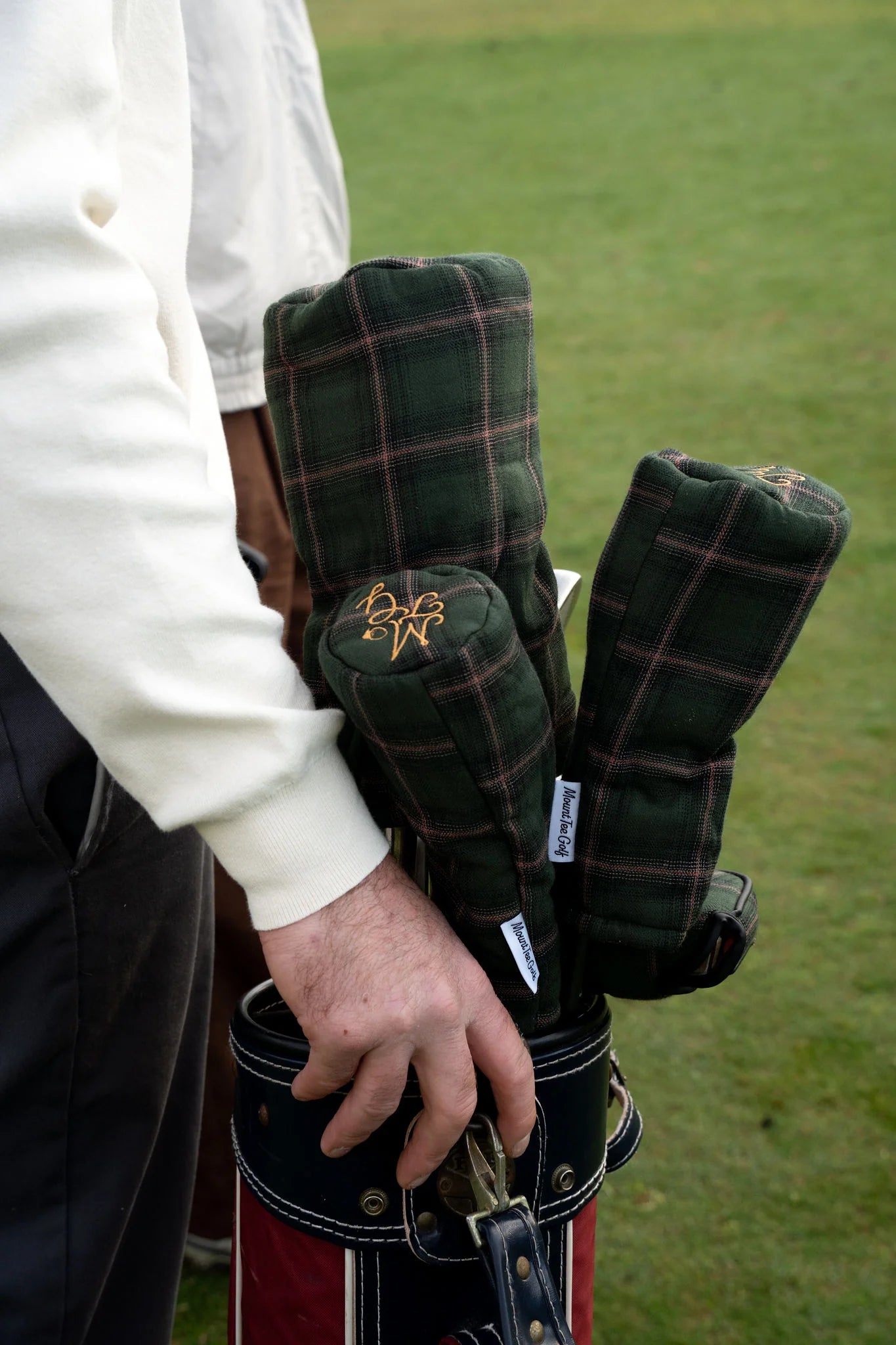 Mount Tee Golf Driver Cover